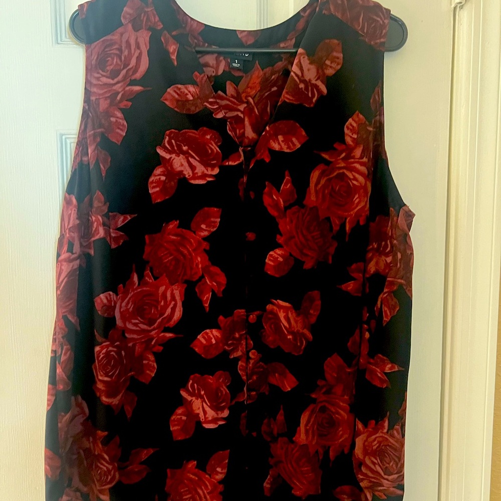 Beautiful dress blouse worn once, great condition